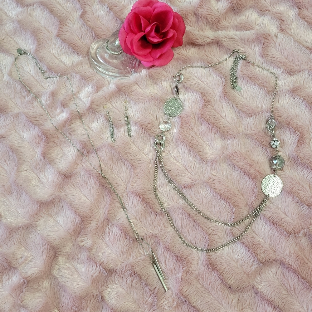 🟡 3 x $22 - Silver 2 Necklace Set